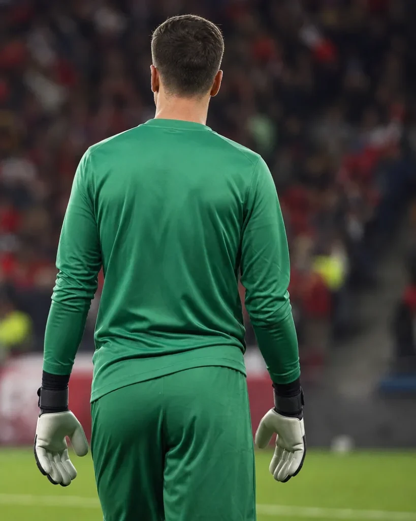 Ile zarabia Wojciech Szczęsny?